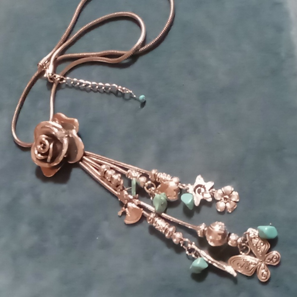 Tassel necklace silver tone statement rose tassel.nwot 24+2 inch chain 32 total
